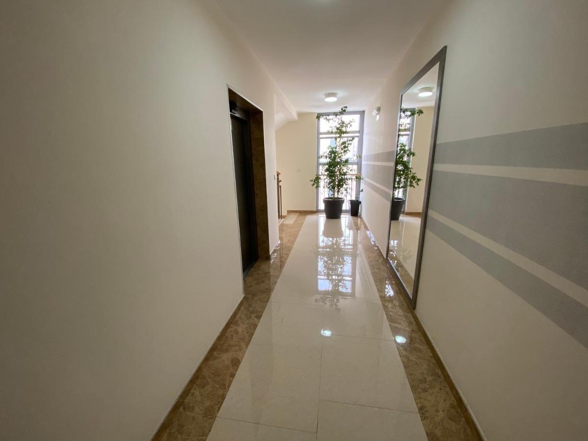 Fanky City Apartments Podgorica Bagian luar foto